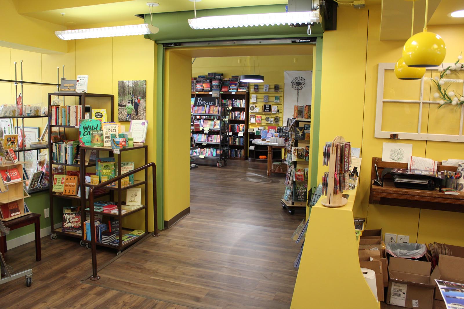 2 Dandelions Bookshop