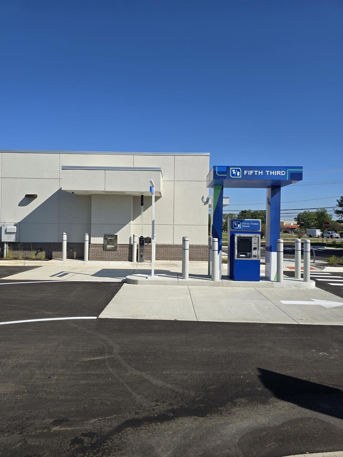 Fifth Third Bank – Hall Road